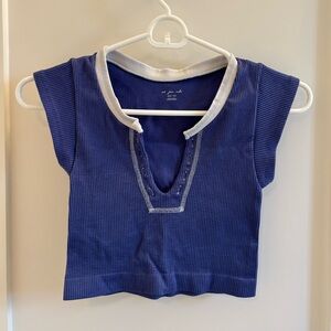 URBAN OUTFITTERS go for gold top size XS/S